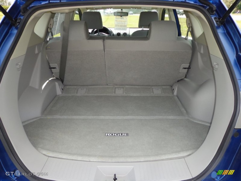 2010 Nissan Rogue S Trunk Photos