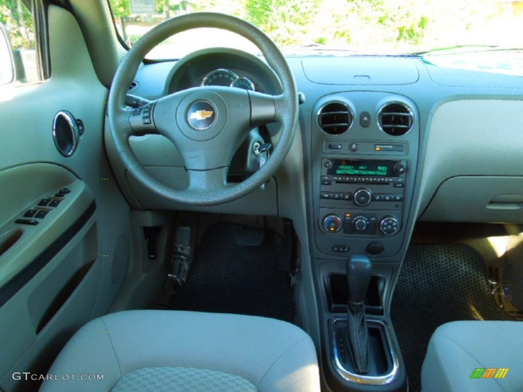 2009 HHR LT - Aqua Blue Metallic / Cashmere photo #18