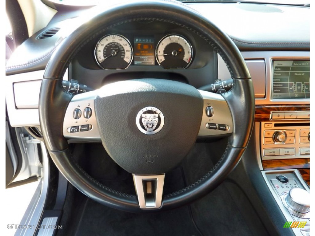 2009 Jaguar XF Supercharged Steering Wheel Photos