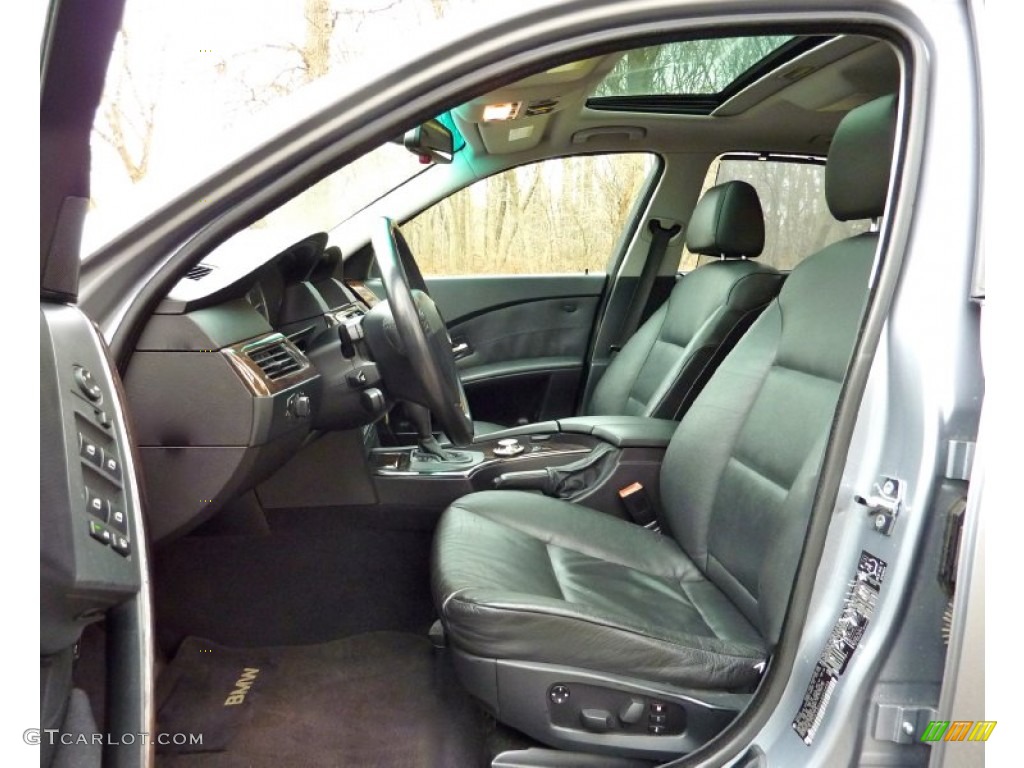 Black Interior 2004 BMW 5 Series 525i Sedan Photo #77160502
