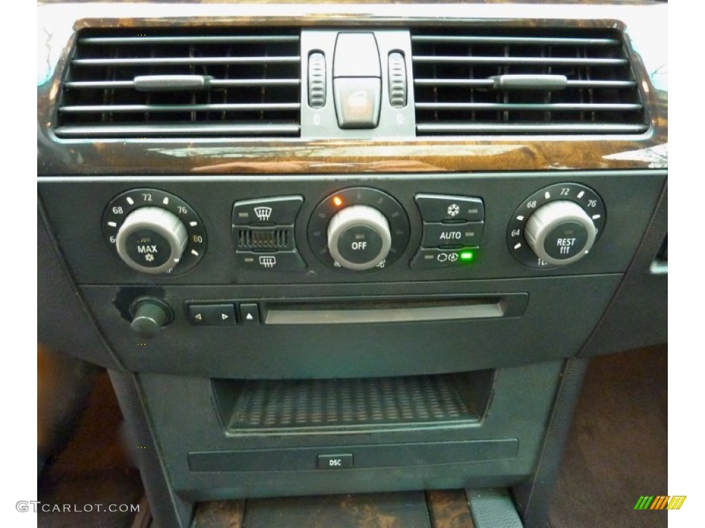 2004 BMW 5 Series 525i Sedan Controls Photo #77160556