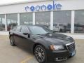 Gloss Black - 300 S V8 AWD Photo No. 2