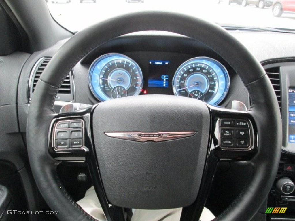 2012 Chrysler 300 S V8 AWD Steering Wheel Photos
