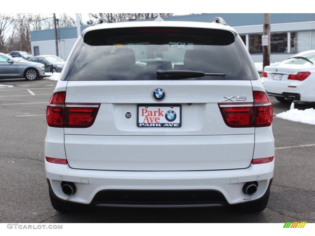 2013 X5 xDrive 35i Premium - Alpine White / Black photo #6