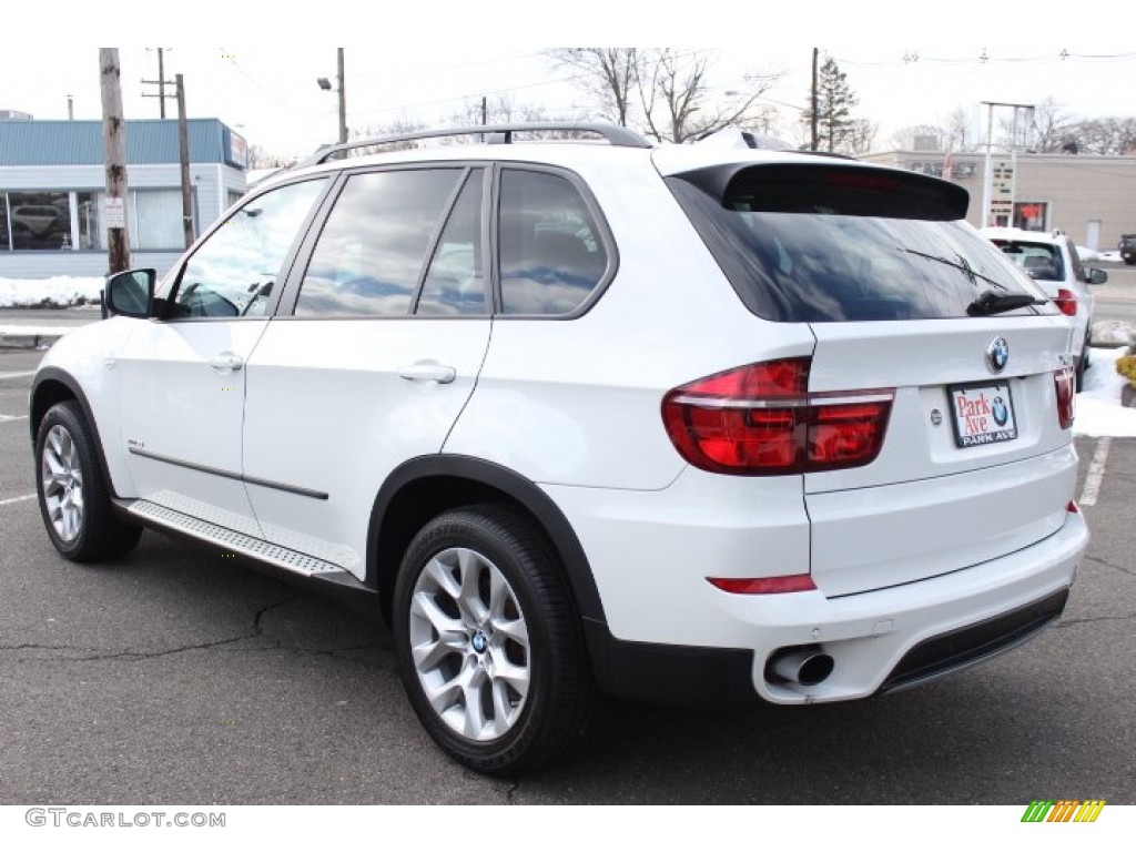 2013 X5 xDrive 35i Premium - Alpine White / Black photo #7