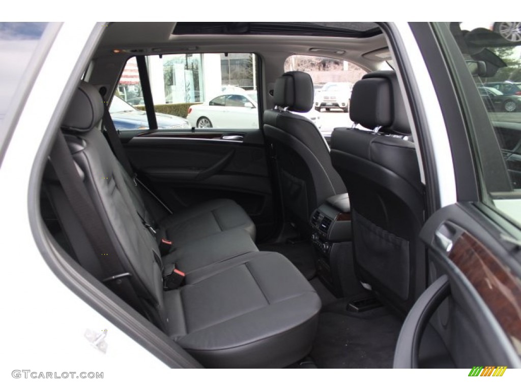2013 X5 xDrive 35i Premium - Alpine White / Black photo #25