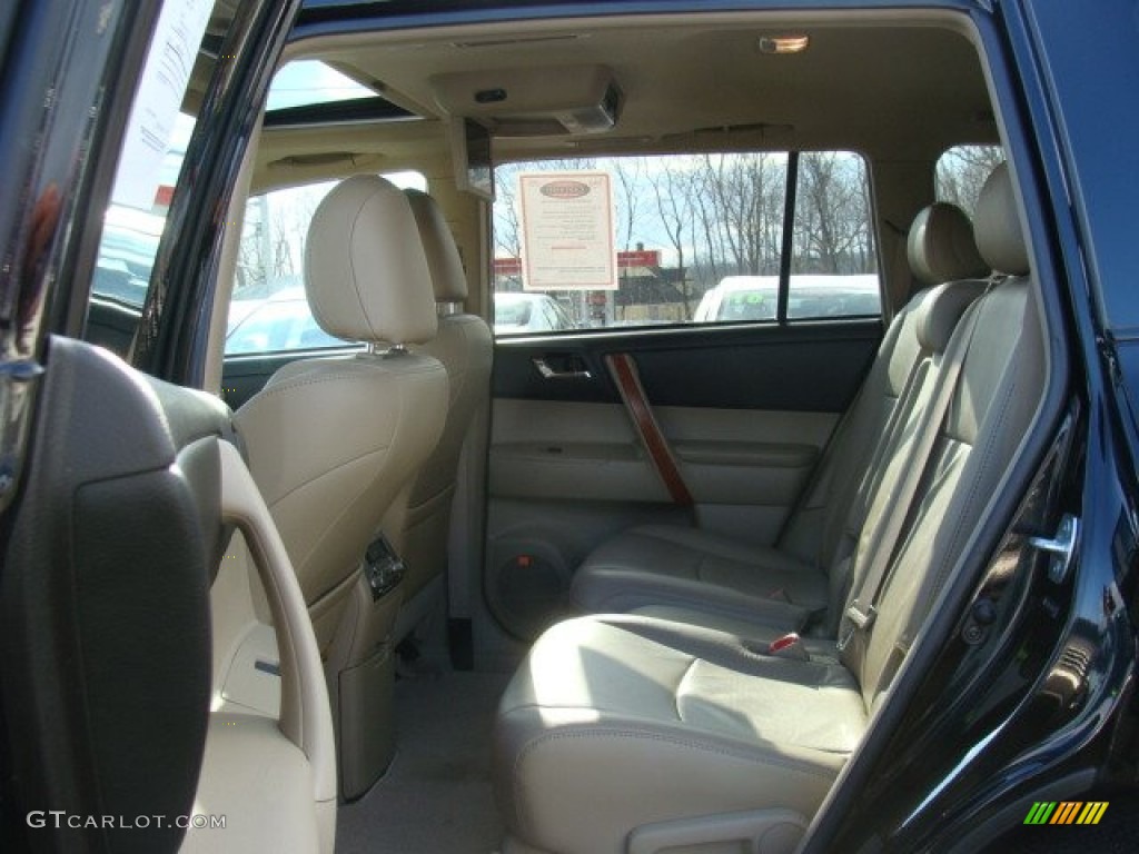 2010 Highlander Limited 4WD - Black / Sand Beige photo #13