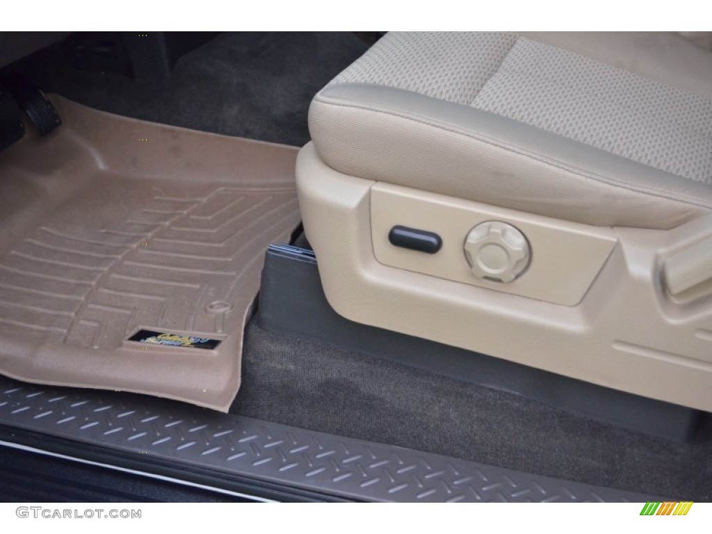 2010 F150 XLT SuperCab 4x4 - Oxford White / Tan photo #16