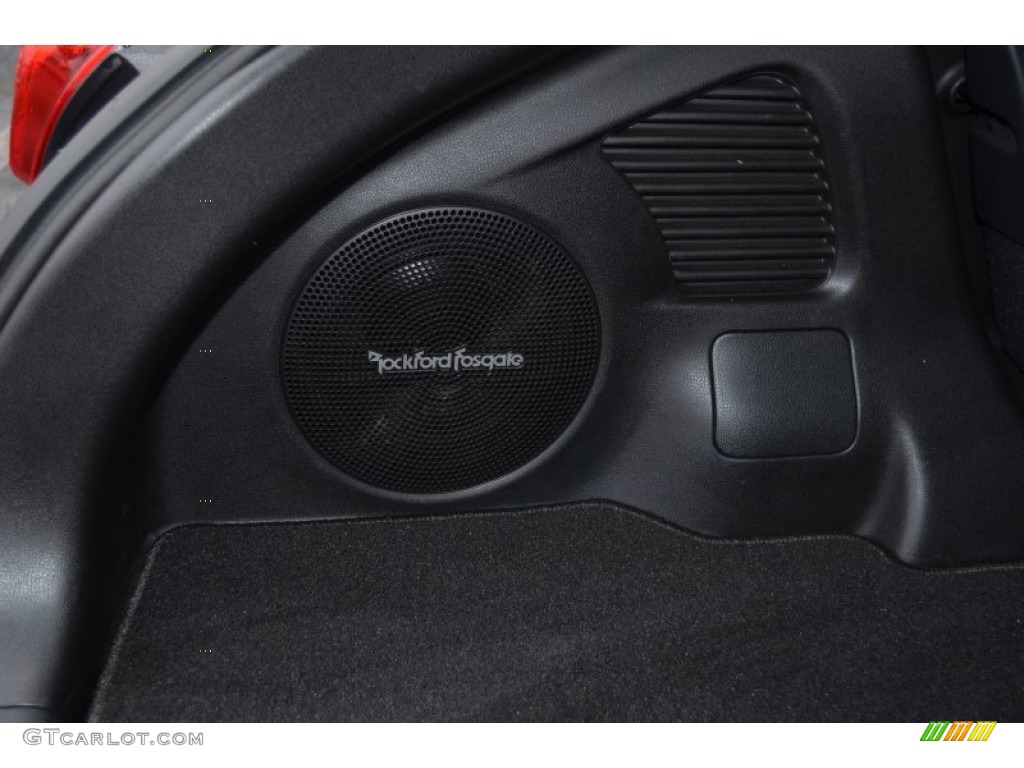 2011 Nissan Juke SL Audio System Photo #77175793