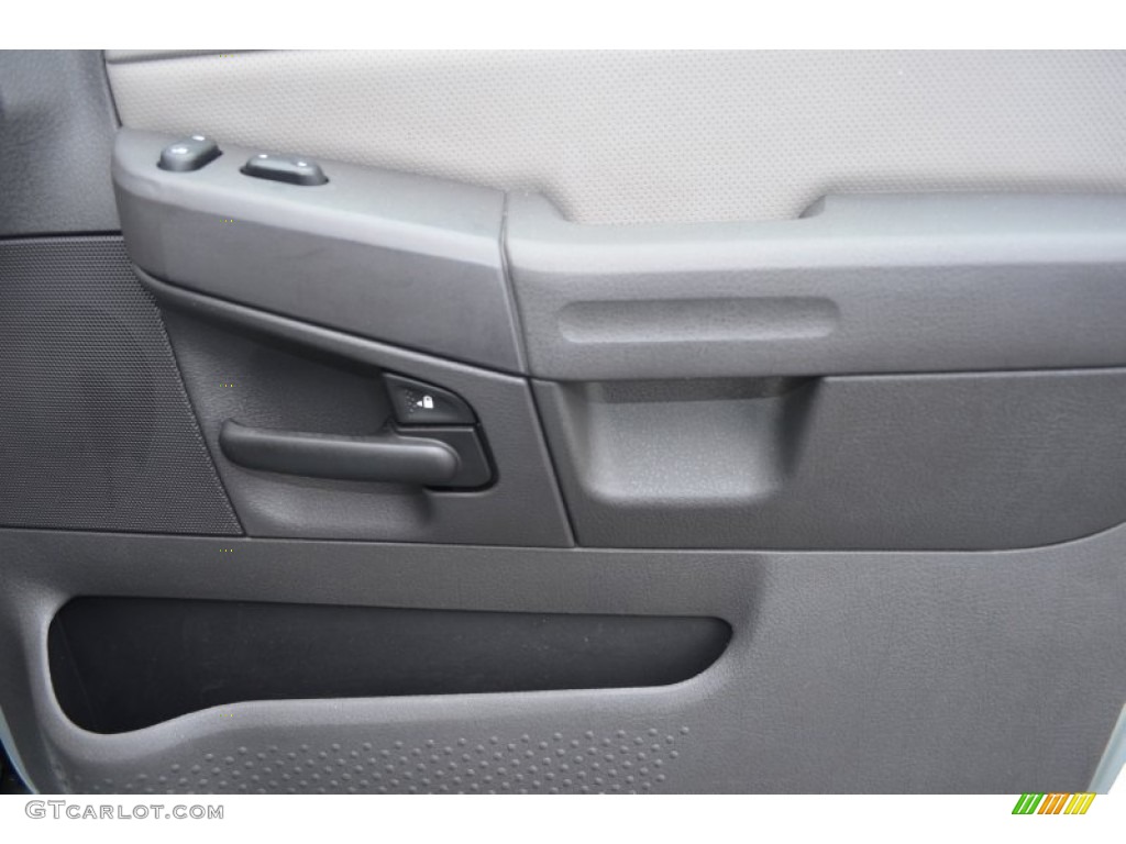 2005 Mountaineer V6 Premier - Satellite Silver Metallic / Midnight Grey photo #19