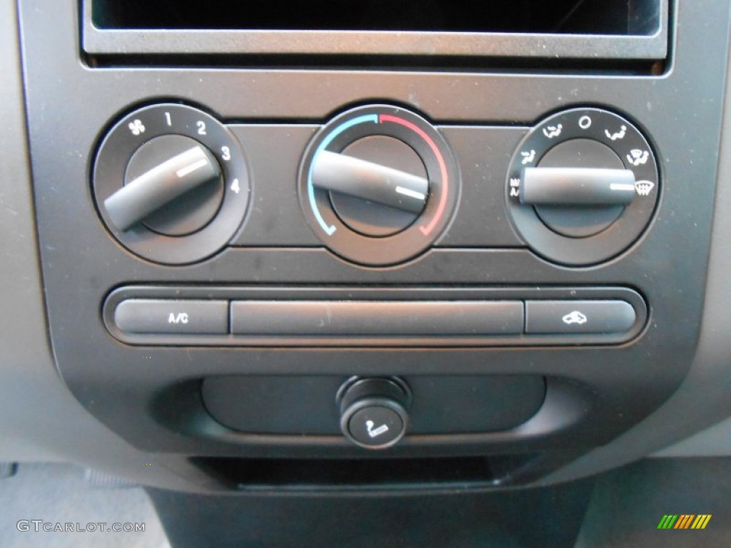 2007 Ford F150 XLT SuperCab 4x4 Controls Photo #77177519