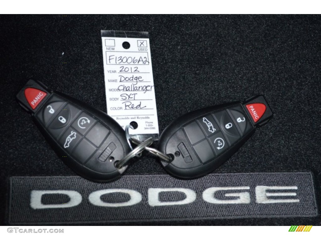 2012 Dodge Challenger SXT Plus Keys Photo #77178029