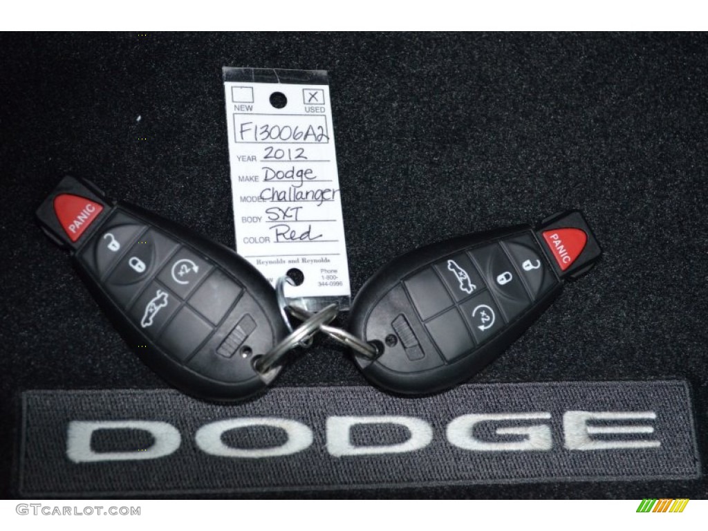 2012 Dodge Challenger SXT Plus Keys Photos