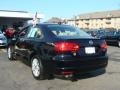 Black - Jetta SE Sedan Photo No. 4