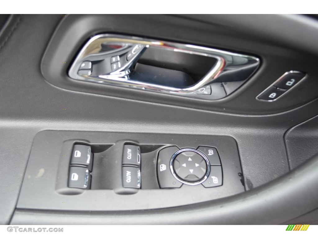 2013 Ford Taurus SHO AWD Controls Photo #77181982