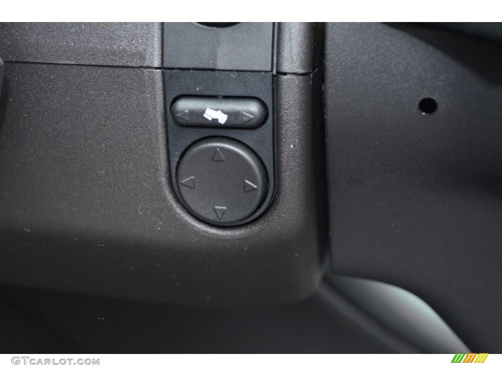 2013 Ford Taurus SHO AWD Controls Photo #77182409