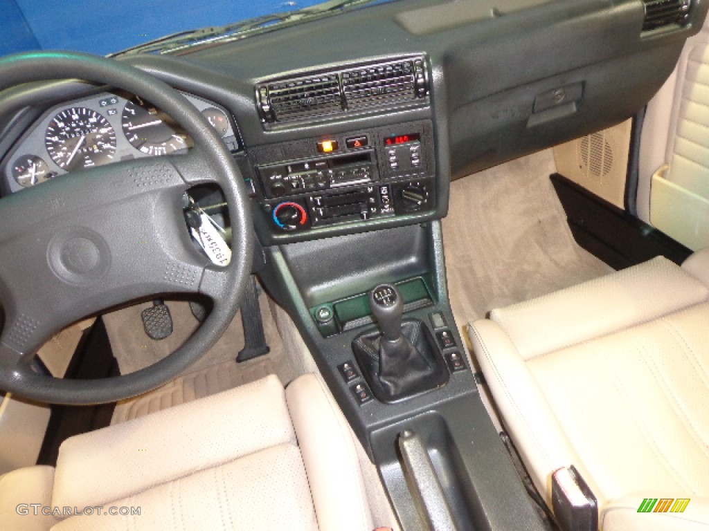 1991 BMW 3 Series 318i Convertible Dashboard Photos