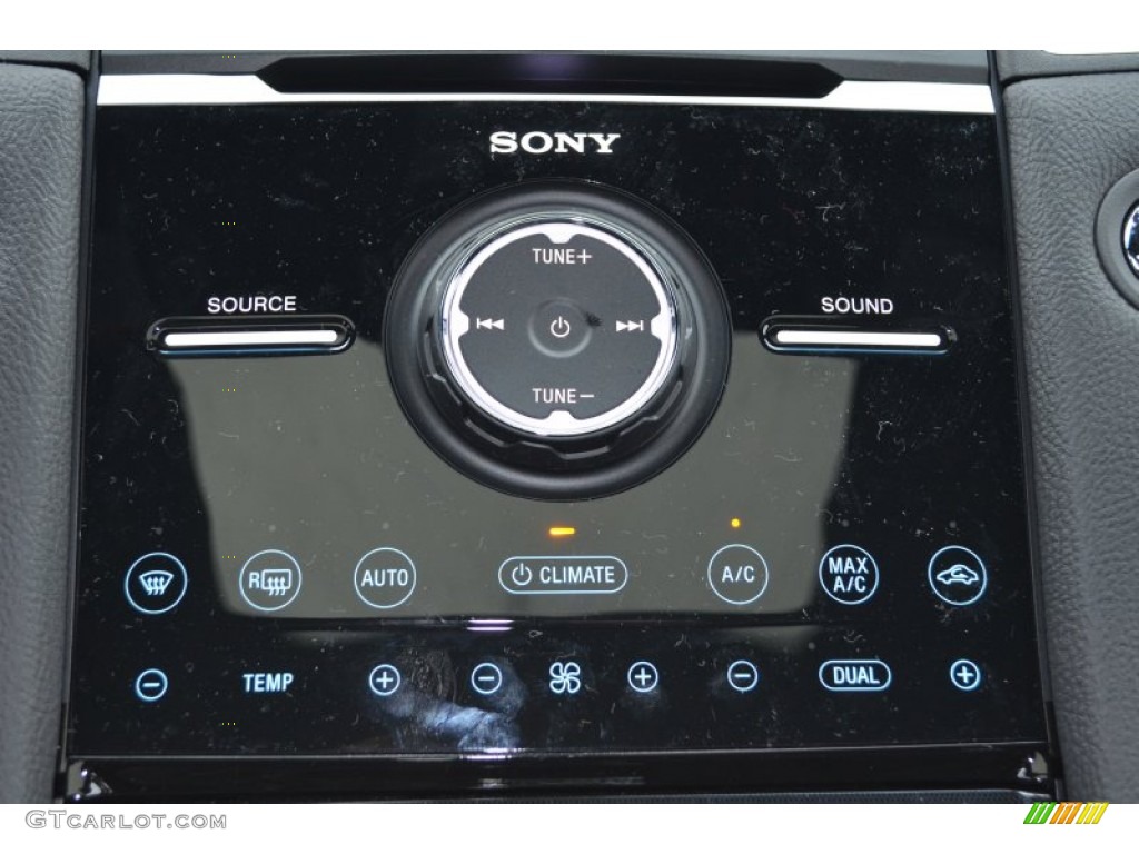 2013 Ford Taurus SHO AWD Controls Photo #77182739