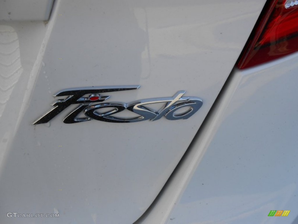 2013 Fiesta S Hatchback - Oxford White / Charcoal Black/Light Stone photo #5