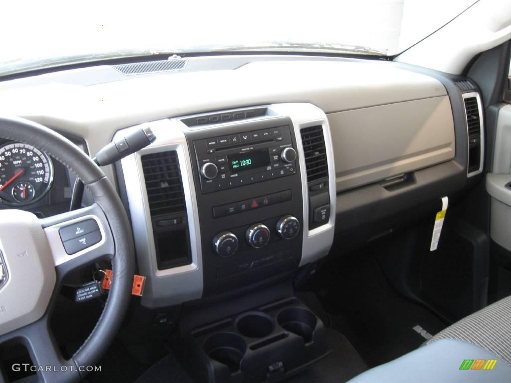 2009 Ram 1500 Big Horn Edition Crew Cab - Detonator Yellow / Dark Slate/Medium Graystone photo #10