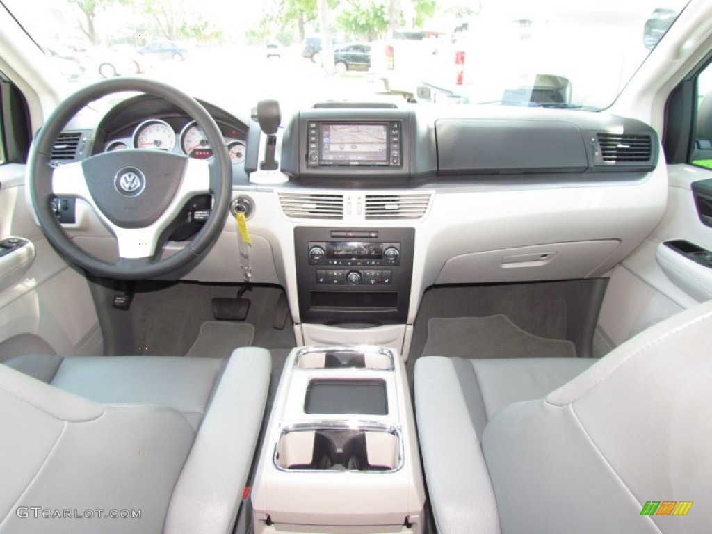 2010 Volkswagen Routan SEL Aero Gray Dashboard Photo #77183582