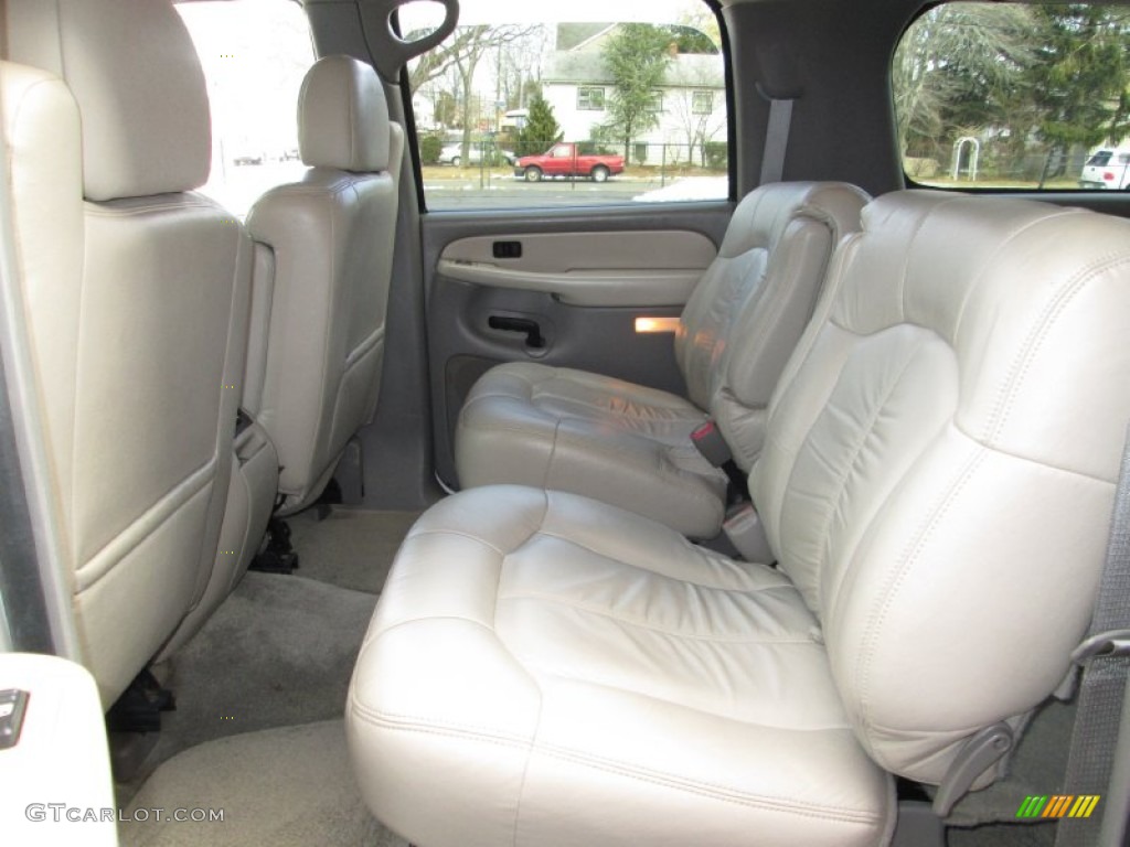 2001 Suburban 2500 LT 4x4 - Summit White / Tan photo #17