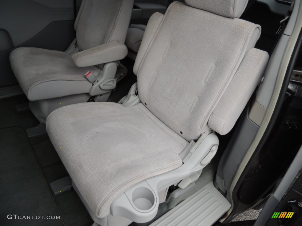 Gray Interior 2004 Nissan Quest 3.5 SL Photo #77187046