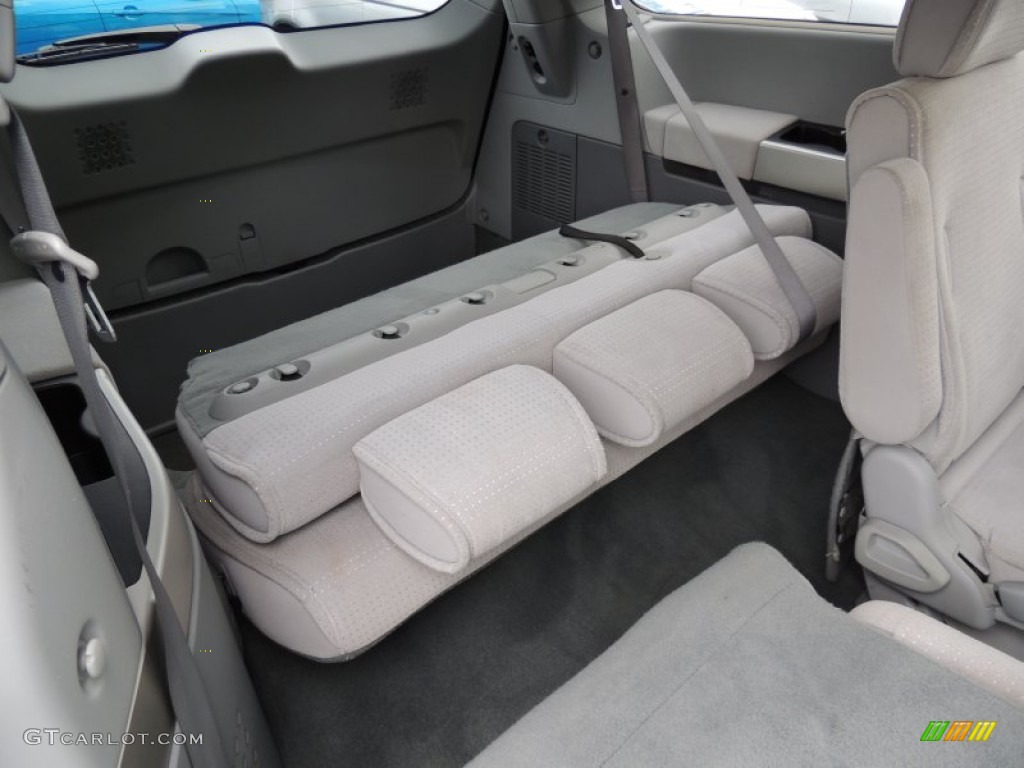 2004 Nissan Quest 3.5 SL Interior Color Photos