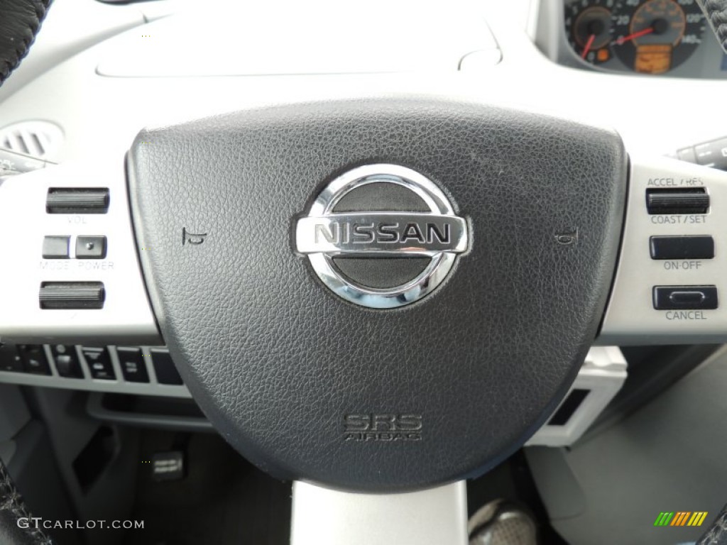 2004 Nissan Quest 3.5 SL Controls Photos