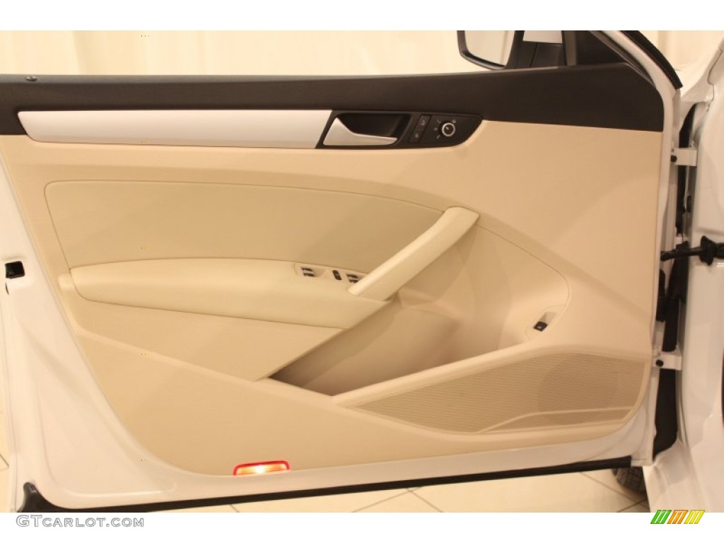 2013 Volkswagen Passat 2.5L SE Cornsilk Beige Door Panel Photo #77188855