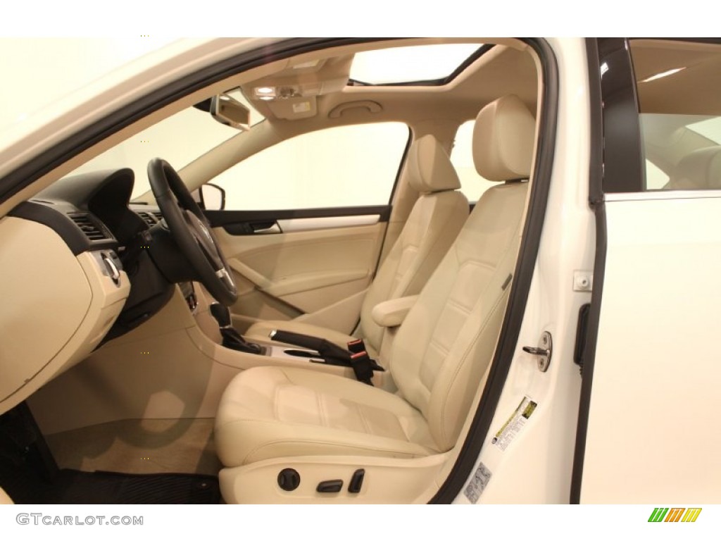 Cornsilk Beige Interior 2013 Volkswagen Passat 2.5L SE Photo #77188895