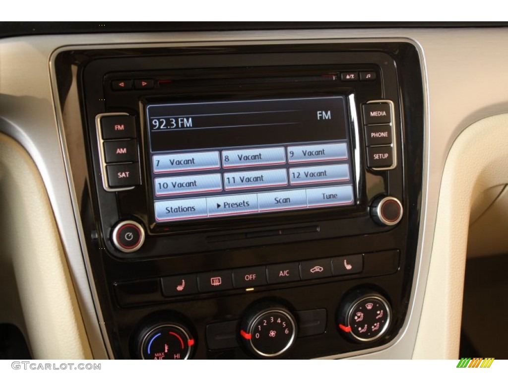 2013 Volkswagen Passat 2.5L SE Audio System Photo #77189066