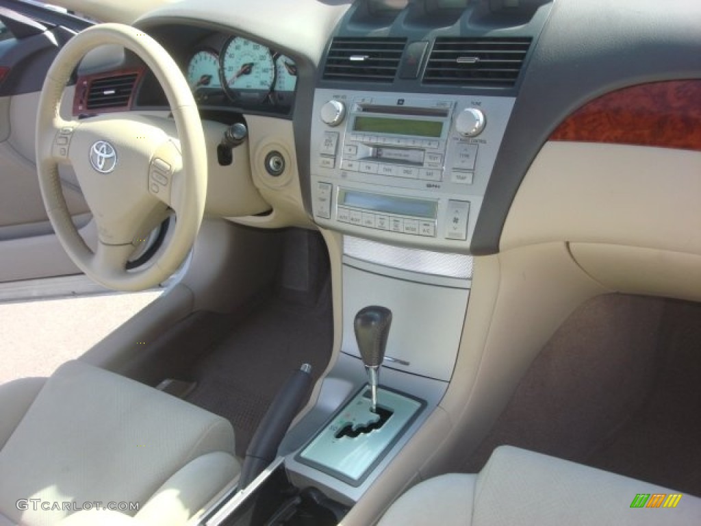 2006 Solara SLE Coupe - Arctic Frost Pearl / Ivory photo #12