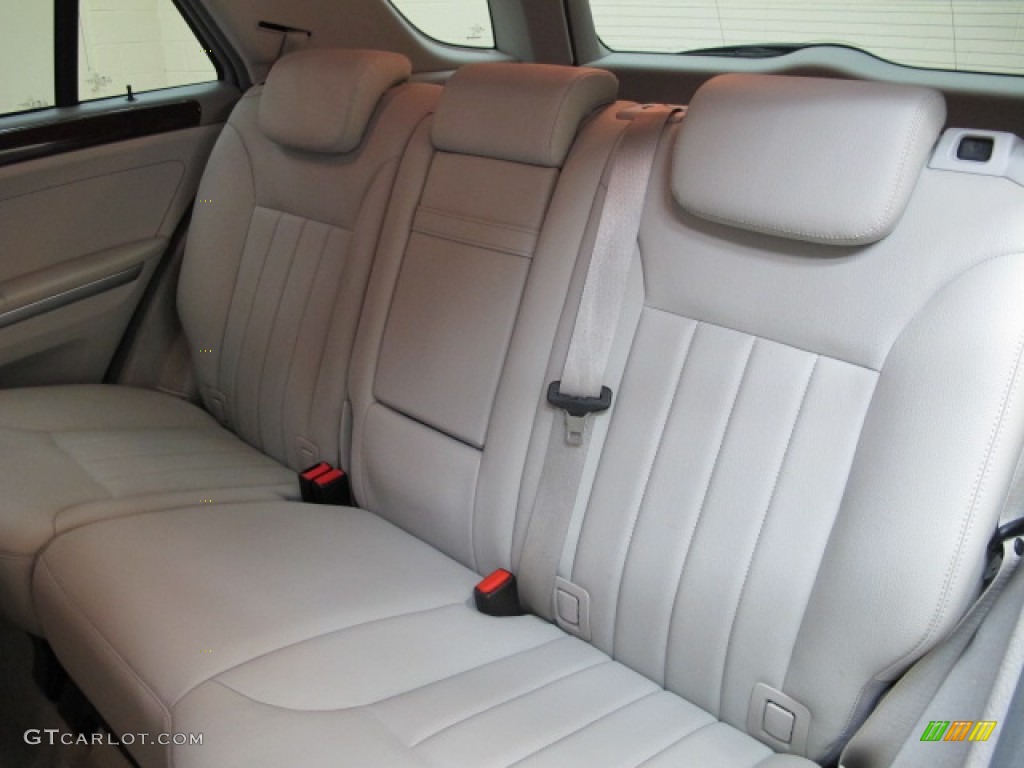 2006 Mercedes-Benz ML 500 4Matic Rear Seat Photo #77190540