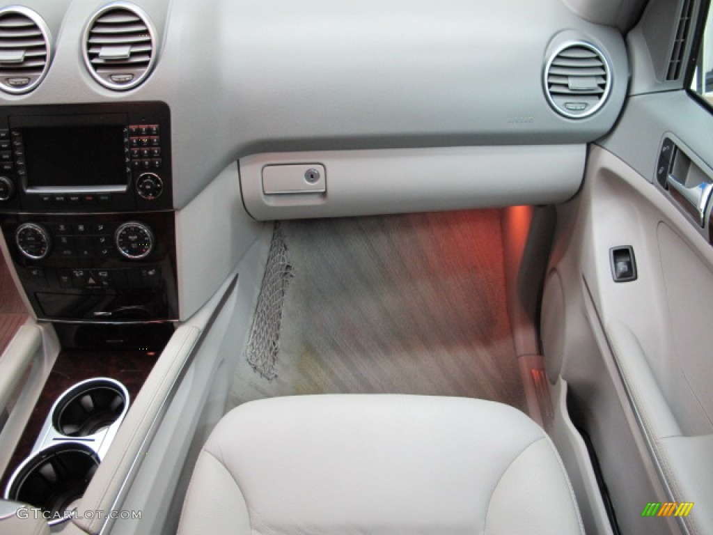 2006 Mercedes-Benz ML 500 4Matic Ash Dashboard Photo #77190702