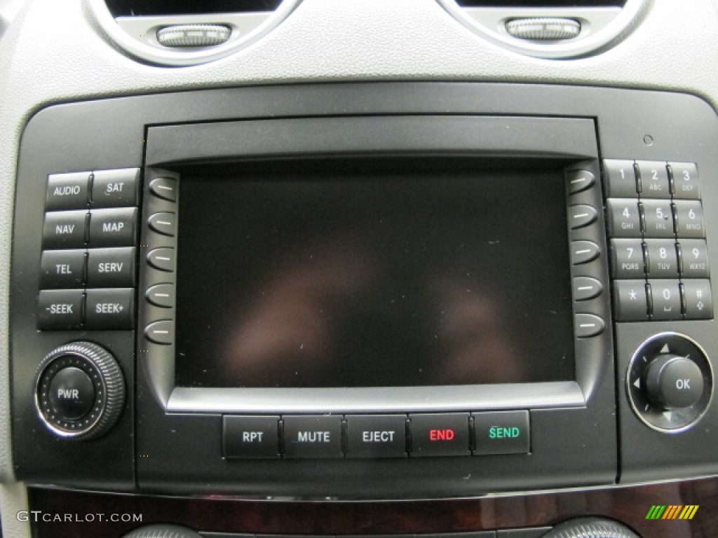 2006 Mercedes-Benz ML 500 4Matic Controls Photo #77190782