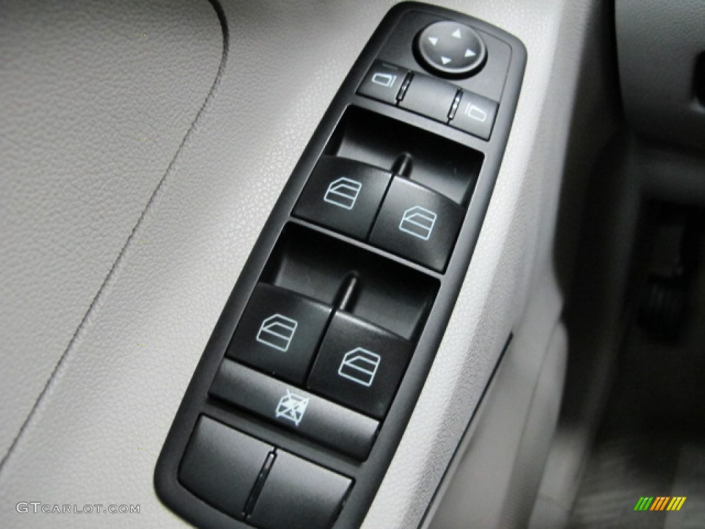 2006 Mercedes-Benz ML 500 4Matic Controls Photo #77191064