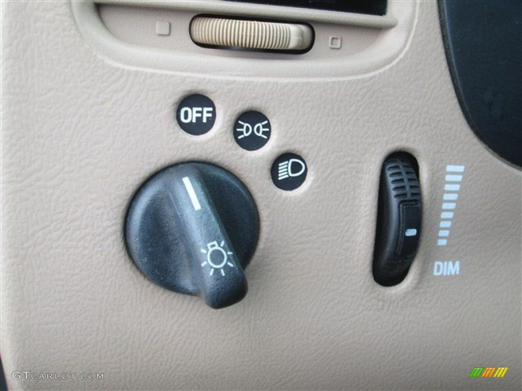 1998 Ford Explorer XLT Controls Photos
