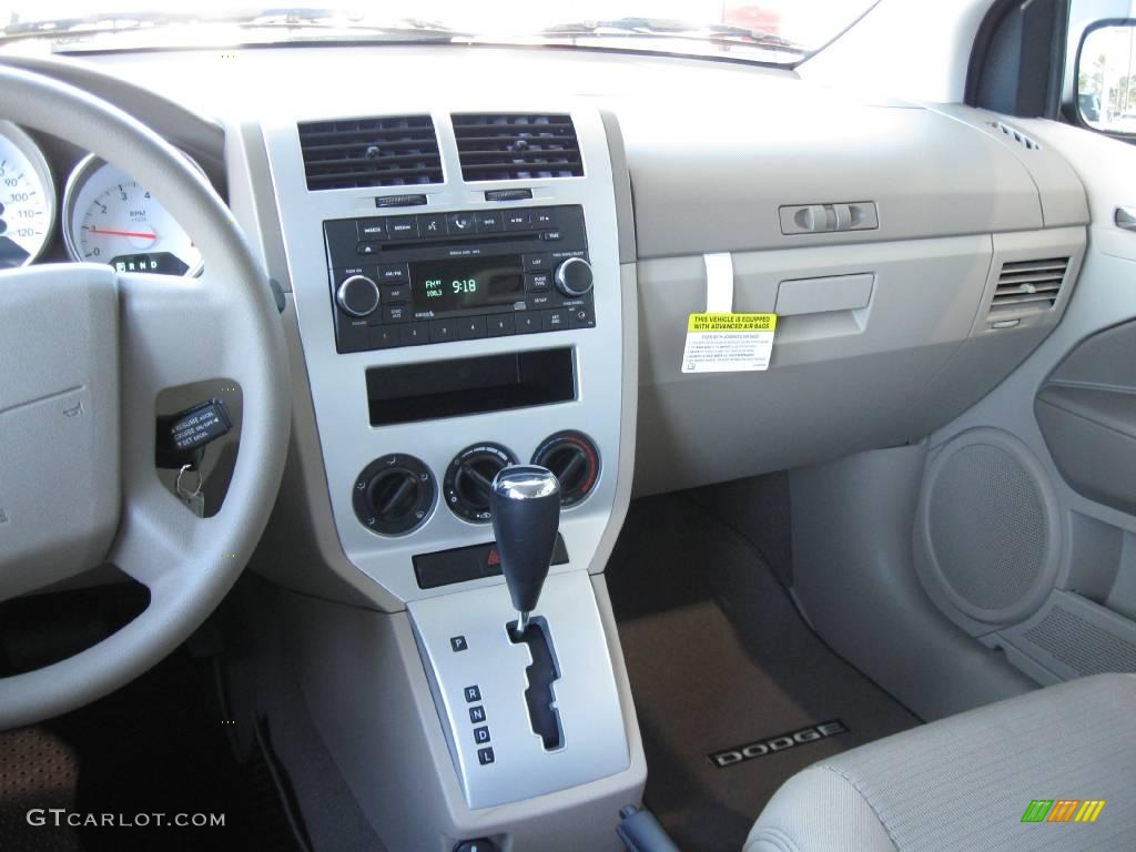 2009 Light Sandstone Metallic Dodge Caliber Sxt 7692024