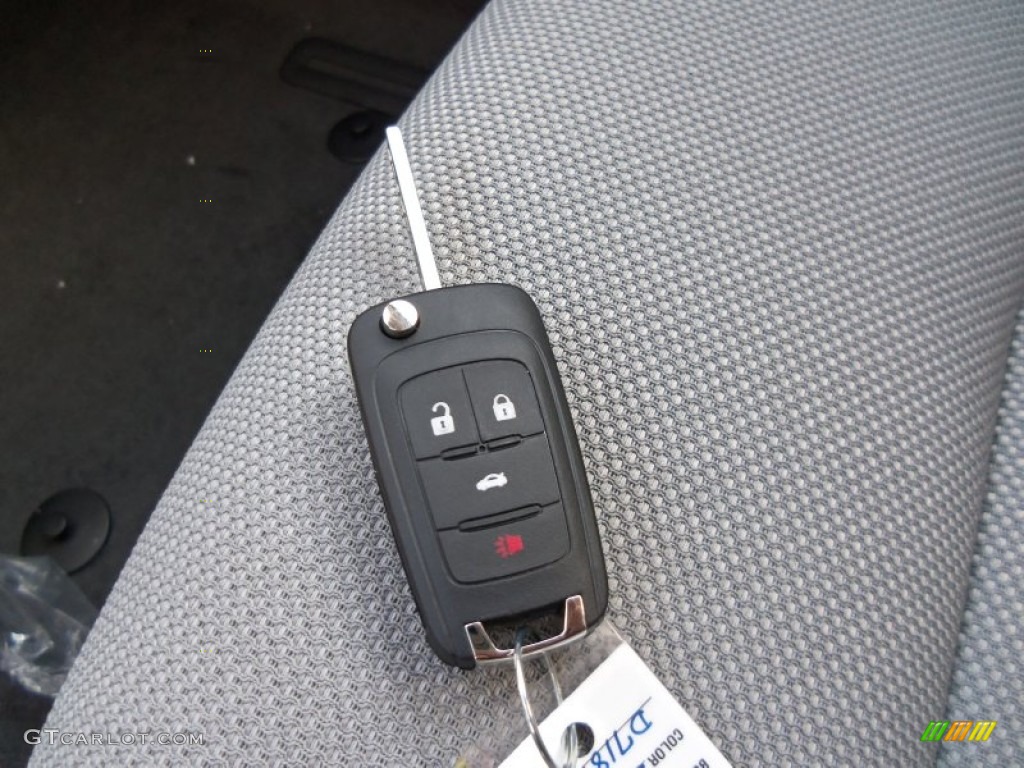 2013 Chevrolet Cruze LT Keys Photo #77200146