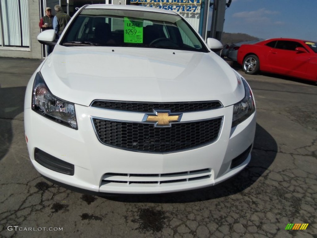 2013 Cruze ECO - Summit White / Jet Black/Sport Red photo #3