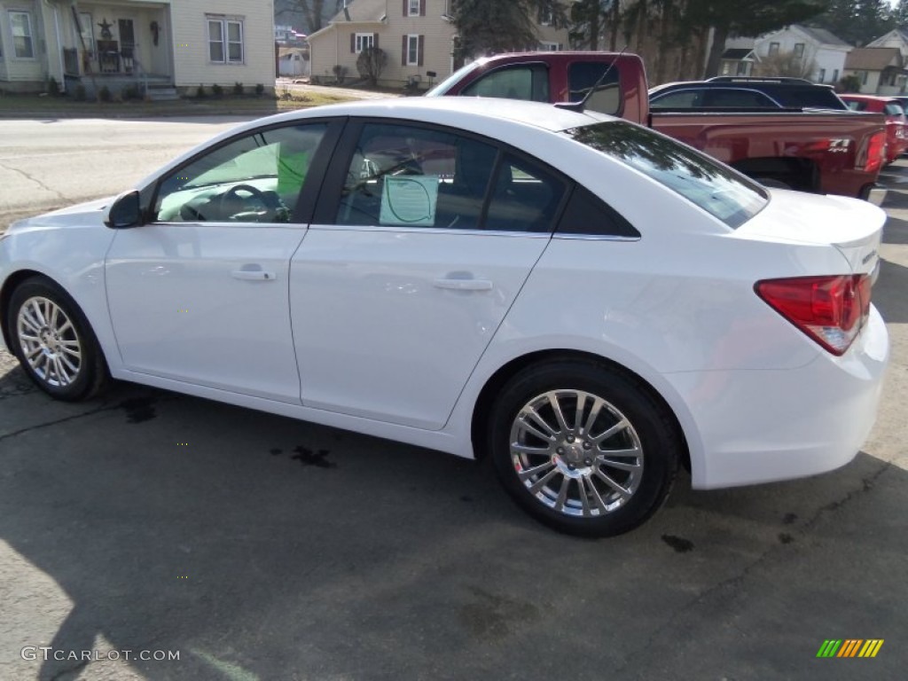 2013 Cruze ECO - Summit White / Jet Black/Sport Red photo #6