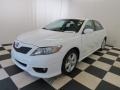 Super White - Camry SE Photo No. 3