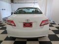 Super White - Camry SE Photo No. 27