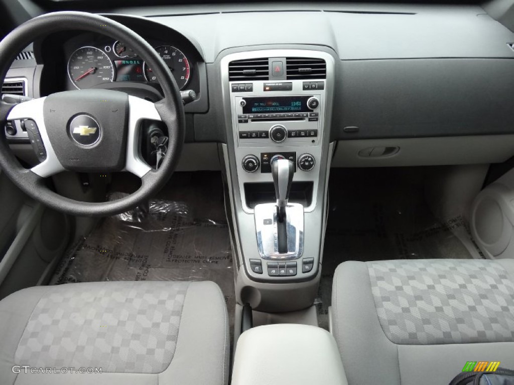2007 Chevrolet Equinox LS Dashboard Photos