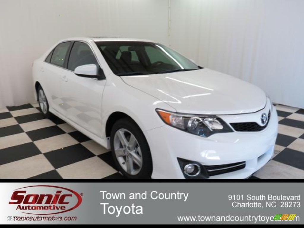 2013 Camry SE - Super White / Black photo #1