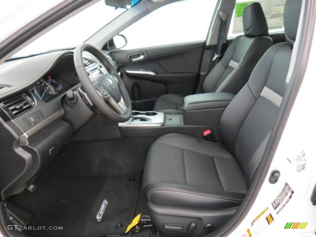 2013 Camry SE - Super White / Black photo #8