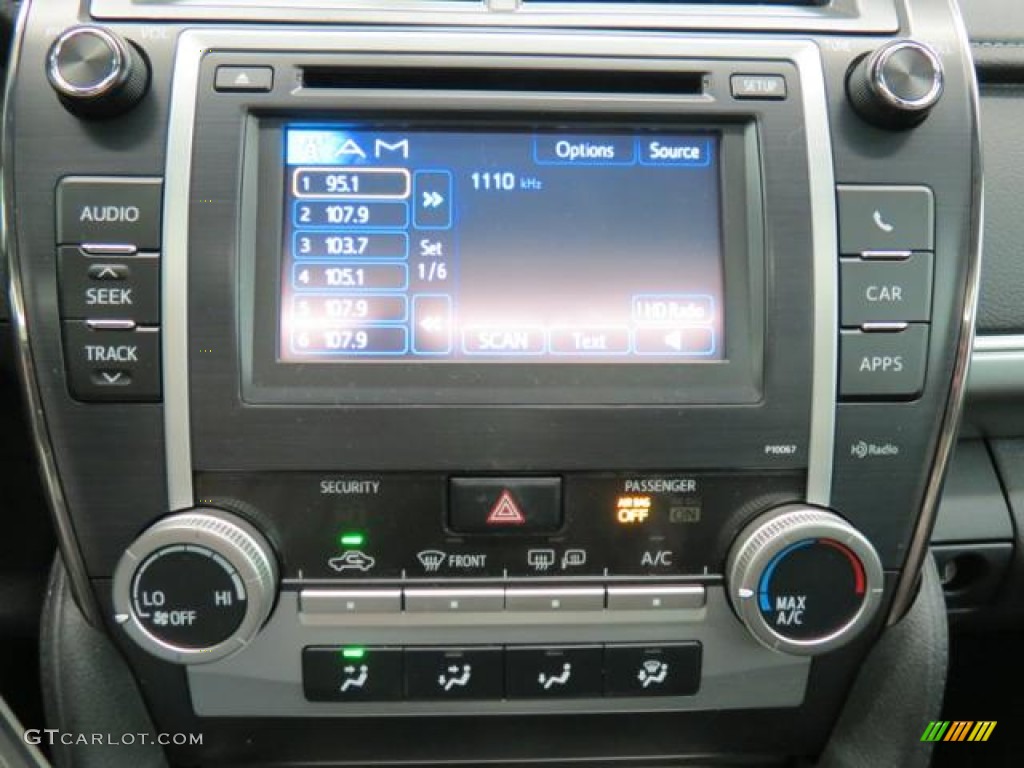 2013 Camry SE - Super White / Black photo #13