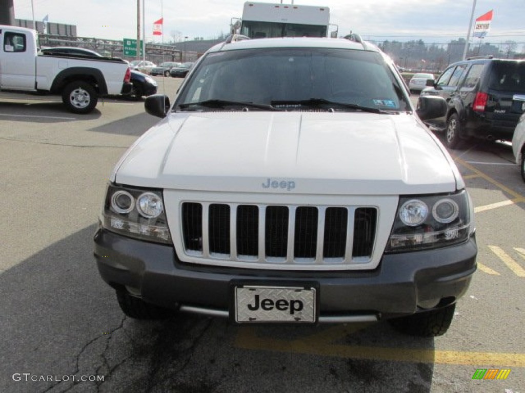 2004 Grand Cherokee Columbia Edition 4x4 - Stone White / Taupe photo #10