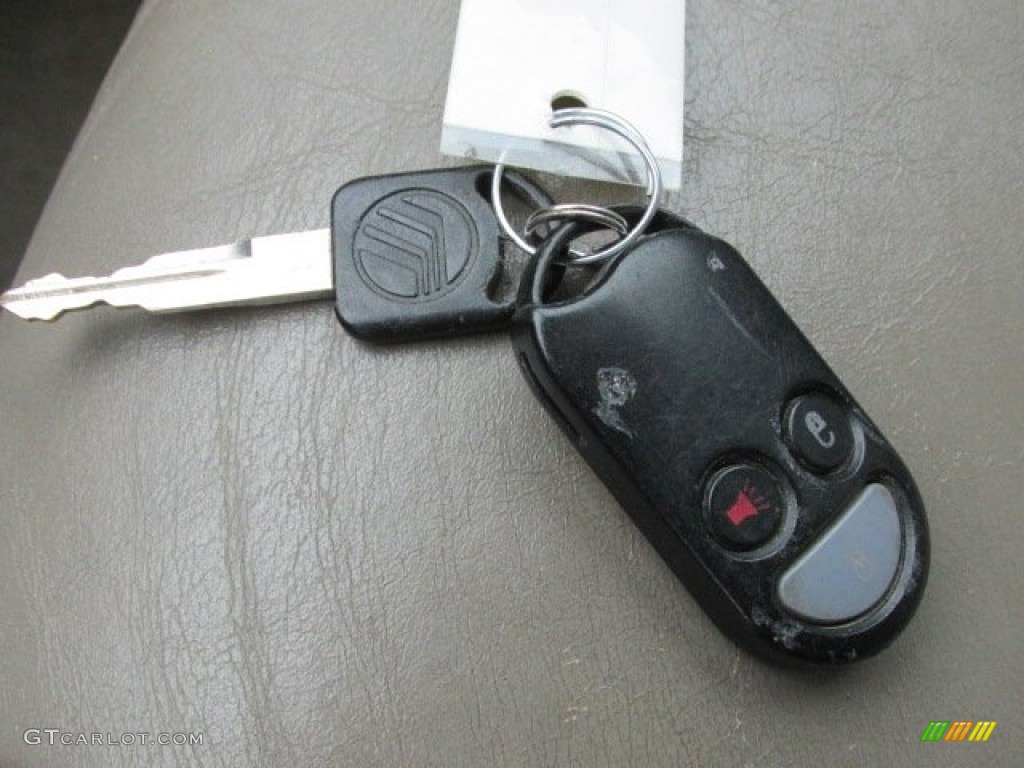 2002 Villager Estate - Deep Jewel Green Metallic / Golden Mink photo #14